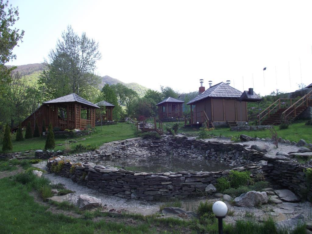Spa Hotel Zoryani Karpaty Vysjka Exteriör bild