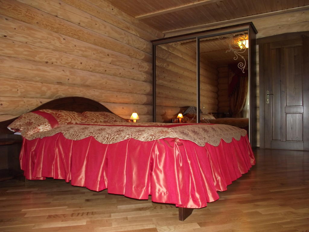 Spa Hotel Zoryani Karpaty Vysjka Rum bild